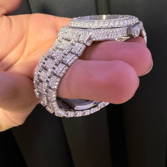 Audemars Piguet Silver and Red Diamond Watch - Picture 6 of 6